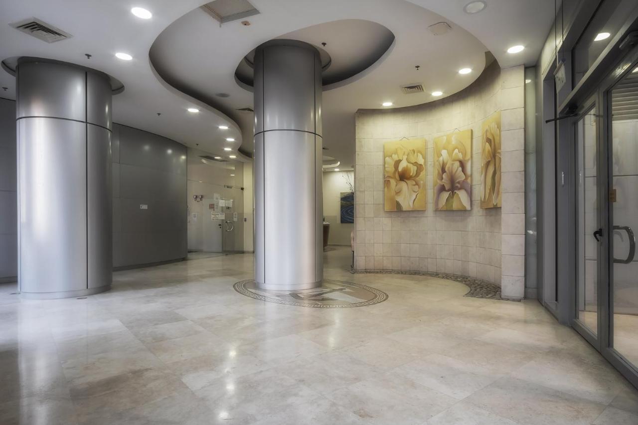 בת ים Isralux Apartments מראה חיצוני תמונה