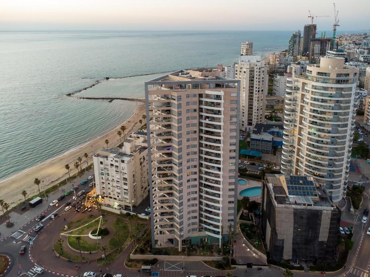 בת ים Isralux Apartments מראה חיצוני תמונה