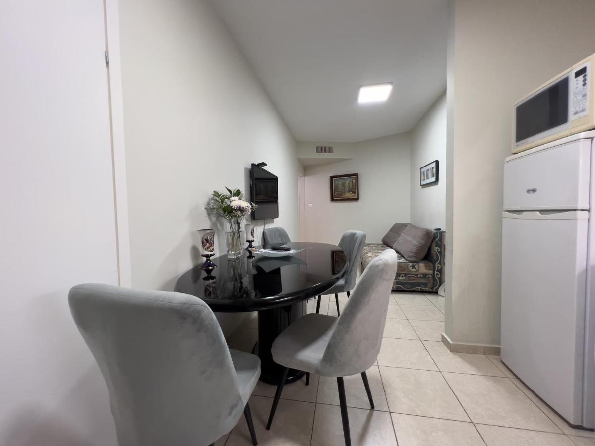 בת ים Isralux Apartments מראה חיצוני תמונה